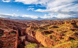 Vẻ đẹp kỳ vĩ của 'hẻm n&uacute;i vua'