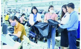 Cầu nối doanh nghiệp v&agrave; người lao động