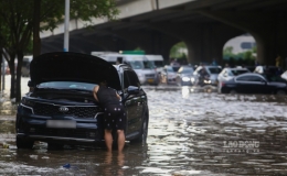 Hướng dẫn điều khiển xe an to&agrave;n qua v&ugrave;ng ngập s&acirc;u