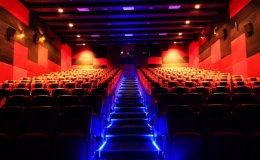 Rạp chiếu th&aacute;ng 7 c&oacute; g&igrave;?