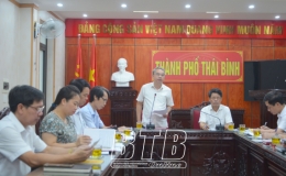 Th&ocirc;ng qua dự thảo b&aacute;o c&aacute;o kết quả gi&aacute;m s&aacute;t việc l&atilde;nh đạo, chỉ đạo thực hiện nghị quyết đại hội đảng c&aacute;c cấp tại th&agrave;nh phố Th&aacute;i B&igrave;nh