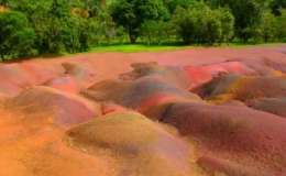 V&ugrave;ng đất 7 sắc cầu vồng 7 triệu năm tuổi