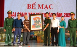 Bế mạc trại s&aacute;ng t&aacute;c mỹ thuật tại Trung đo&agrave;n 8