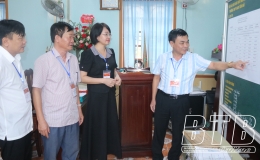 Kỳ thi tốt nghiệp THPT năm 2024:  Th&iacute; sinh h&agrave;i l&ograve;ng với đề thi m&ocirc;n tổ hợp