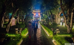 Những tour đ&ecirc;m m&agrave; du kh&aacute;ch kh&ocirc;ng n&ecirc;n bỏ lỡ ở H&agrave; Nội