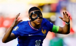 Ph&aacute;p h&ograve;a 1-1 Ba Lan 