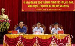 Thường trực Huyện ủy Tiền Hải tiếp x&uacute;c, đối thoại với c&aacute;n bộ, nh&acirc;n d&acirc;n về x&acirc;y dựng nếp sống văn minh trong việc cưới, việc tang, mừng thọ v&agrave; lễ hội