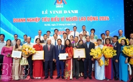 Vinh danh C&ocirc;ng ty Cổ phần Sản xuất h&agrave;ng thể thao T&acirc;n Đệ - Doanh nghiệp ti&ecirc;u biểu v&igrave; người lao động năm 2024