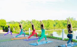  Yoga v&igrave; bản th&acirc;n v&agrave; x&atilde; hội