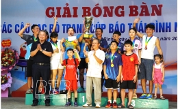 Bế mạc giải b&oacute;ng b&agrave;n c&aacute;c c&acirc;u lạc bộ tranh c&uacute;p B&aacute;o Th&aacute;i B&igrave;nh năm 2025