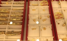 Gi&aacute; v&agrave;ng giảm 300.000 đồng, mất mốc 120 triệu đồng/lượng