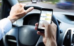 Kh&ocirc;ng sử dụng điện thoại khi l&aacute;i xe