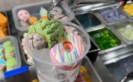 Lạ mắt với tr&agrave; sữa topping 'thịt kho trứng'