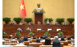 Quốc hội th&ocirc;ng qua Nghị quyết sửa đổi, bổ sung Hiến ph&aacute;p năm 2013