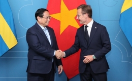 S&aacute;ng m&atilde;i ngọn đuốc t&igrave;nh hữu nghị thủy chung