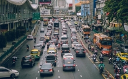 T&agrave;i xế Th&aacute;i Lan hiếm khi b&oacute;p c&ograve;i xe v&agrave; đ&acirc;u l&agrave; l&yacute; do?