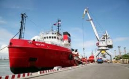 Th&aacute;ng 7, xuất si&ecirc;u 200 triệu USD