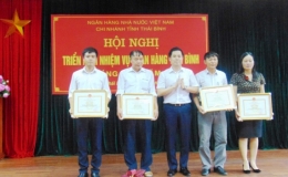 Ng&agrave;nh Ng&acirc;n h&agrave;ng biểu dương, khen thưởng 22 c&aacute; nh&acirc;n 