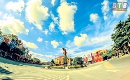 Dấu ch&acirc;n trước biển 