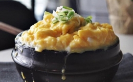 B&iacute; k&iacute;p l&agrave;m m&oacute;n trứng hấp của người H&agrave;n Quốc