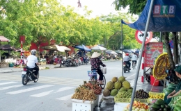 Chợ c&oacute;c - tiện nhưng kh&ocirc;ng lợi