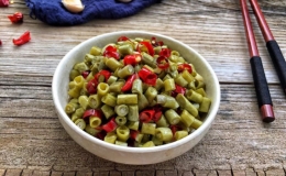 M&ugrave;a h&egrave; l&agrave;m hũ đậu đũa muối chua để d&agrave;nh, ăn với g&igrave; cũng ngon