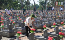 Những vần thơ day dứt nỗi đau chiến tranh