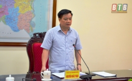 UBND tỉnh nghe v&agrave; cho &yacute; kiến về kiến nghị của doanh nghiệp