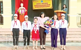 Bảo vệ quyền, sức khỏe, n&acirc;ng cao vị thế của phụ nữ v&agrave; trẻ em g&aacute;i