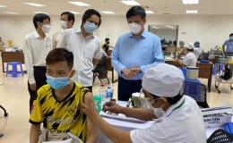 Bộ Y tế y&ecirc;u cầu thực hiện nghi&ecirc;m việc ti&ecirc;m chủng vaccine ph&ograve;ng Covid-19