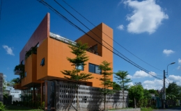 B&aacute;o ngoại tấm tắc khen ng&ocirc;i nh&agrave; &ldquo;tuy hai m&agrave; một&rdquo; giữa S&agrave;i G&ograve;n