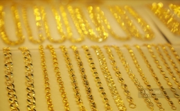 Gi&aacute; v&agrave;ng h&ocirc;m nay 23.7: Hừng hực tăng mạnh, c&oacute; n&ecirc;n mua gom?