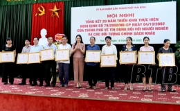 Th&agrave;nh phố: Khen thưởng 39 tập thể, c&aacute; nh&acirc;n trong c&ocirc;ng t&aacute;c t&iacute;n dụng cho hộ ngh&egrave;o, đối tượng ch&iacute;nh s&aacute;ch.