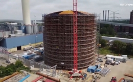 Th&aacute;p nước n&oacute;ng khổng lồ chứa 56 triệu l&iacute;t