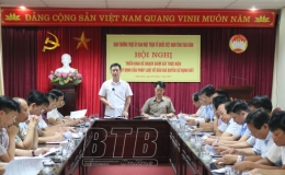 Triển khai kế hoạch gi&aacute;m s&aacute;t việc thực hiện c&aacute;c quy định của ph&aacute;p luật về đấu gi&aacute; quyền sử dụng đất