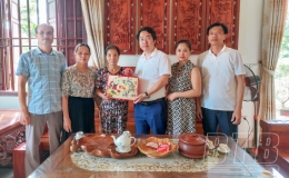 Trường THPT M&ecirc; Linh: Quan t&acirc;m hỗ trợ học sinh, gi&aacute;o vi&ecirc;n gia đ&igrave;nh ch&iacute;nh s&aacute;ch