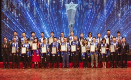 Vinh danh &ldquo;Top Doanh nghiệp c&oacute; sản phẩm số th&ocirc;ng minh v&agrave; giải ph&aacute;p c&ocirc;ng nghiệp 4.0&rdquo;