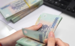 L&atilde;i suất huy động tại 4 ng&acirc;n h&agrave;ng lớn về mức thấp nhất trong v&ograve;ng 1 năm