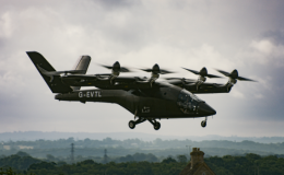 Taxi bay điện tốc độ 320 km/h