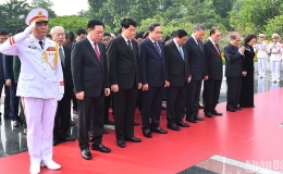 L&atilde;nh đạo Đảng, Nh&agrave; nước d&acirc;ng hương tưởng niệm c&aacute;c Anh h&ugrave;ng liệt sĩ