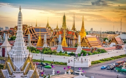 Ngất ng&acirc;y trước bảo th&aacute;p d&aacute;t v&agrave;ng, tượng Phật bằng ngọc qu&yacute; ở Th&aacute;i Lan