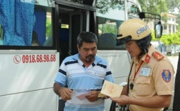 Người d&acirc;n c&oacute; thể xuất tr&igrave;nh giấy ph&eacute;p l&aacute;i xe qua VNeID