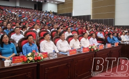 Tuy&ecirc;n dương chủ tịch c&ocirc;ng đo&agrave;n cơ sở xuất sắc, ti&ecirc;u biểu