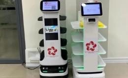 Robot ch&agrave;o đ&oacute;n, hỗ trợ người d&acirc;n l&agrave;m thủ tục h&agrave;nh ch&iacute;nh