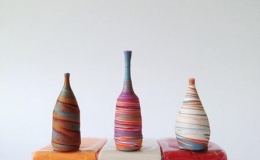 Những tuyệt phẩm đồ gốm t&iacute; hon nằm lọt thỏm trong l&ograve;ng b&agrave;n tay