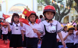 Thực hiện &ldquo;Th&aacute;ng cao điểm an to&agrave;n giao th&ocirc;ng cho học sinh đến trường&rdquo;