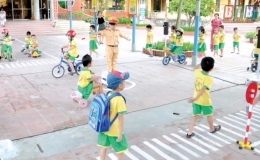 Vũ Thư rộn r&agrave;ng chuẩn bị năm học mới