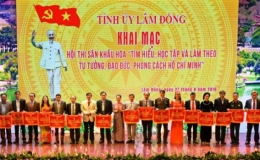 T&aacute;i hiện những c&acirc;u chuyện đời thường v&agrave; điển h&igrave;nh học tập, l&agrave;m theo tấm gương B&aacute;c Hồ