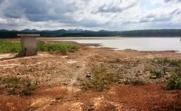 Lệ Thủy (Quảng B&igrave;nh): Nắng n&oacute;ng k&eacute;o d&agrave;i, h&agrave;ng ngh&igrave;n hộ d&acirc;n thiếu nước sinh hoạt