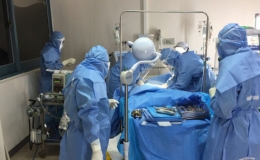 20 bệnh nh&acirc;n COVID-19 đang diễn biến rất nặng, nguy kịch